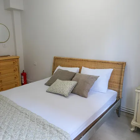 Villa 3 Story 5 Bedroom With Terrace By Tram Istanbul
