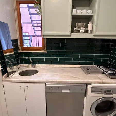 3 Story 5 Bedroom With Terrace By Tram فيلة اسطنبول