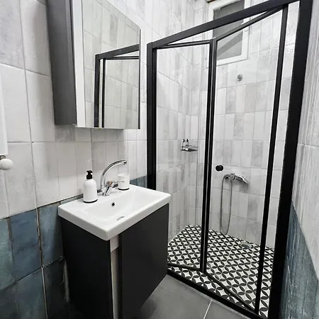 3 Story 5 Bedroom With Terrace By Tram Villa Istambul