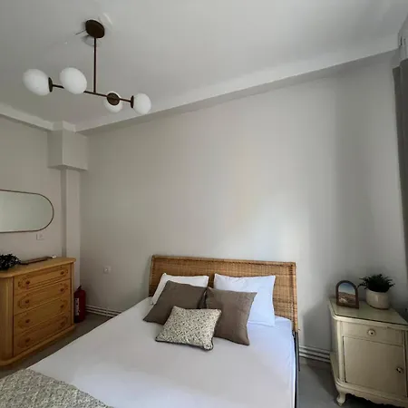 3 Story 5 Bedroom With Terrace By Tram